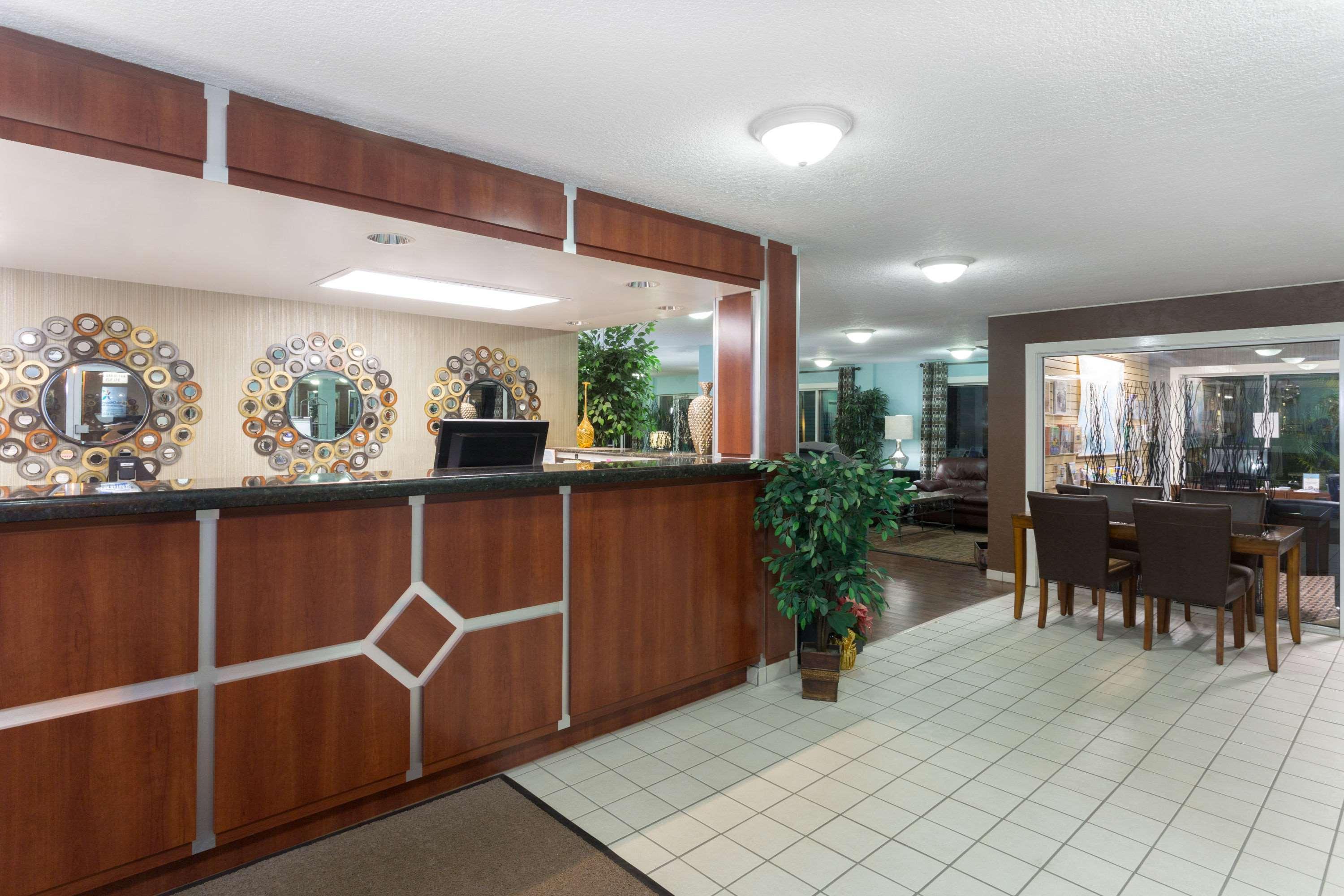 Days Inn By Wyndham Port Charlotte Town Center Exteriér fotografie