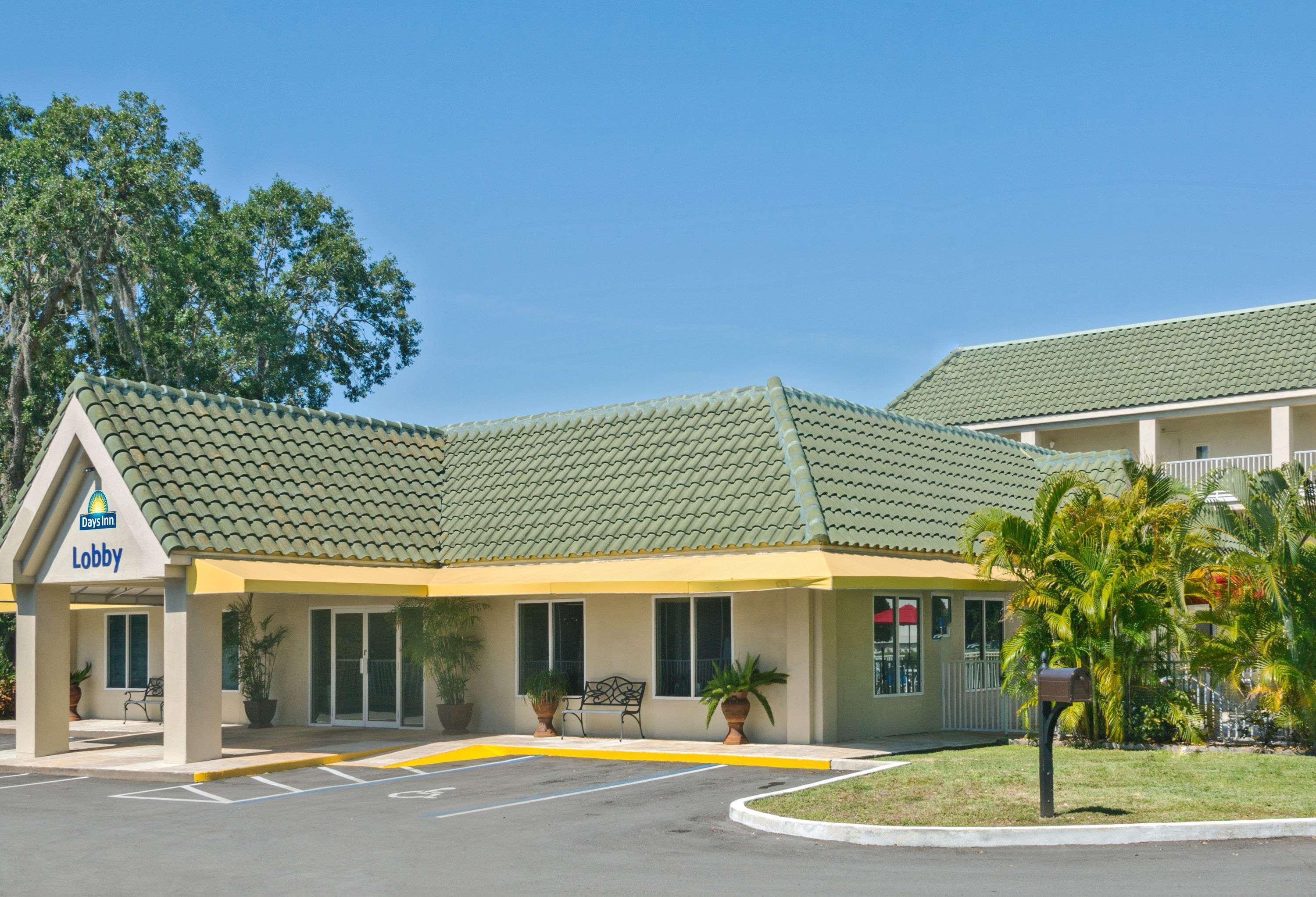 Days Inn By Wyndham Port Charlotte Town Center Exteriér fotografie