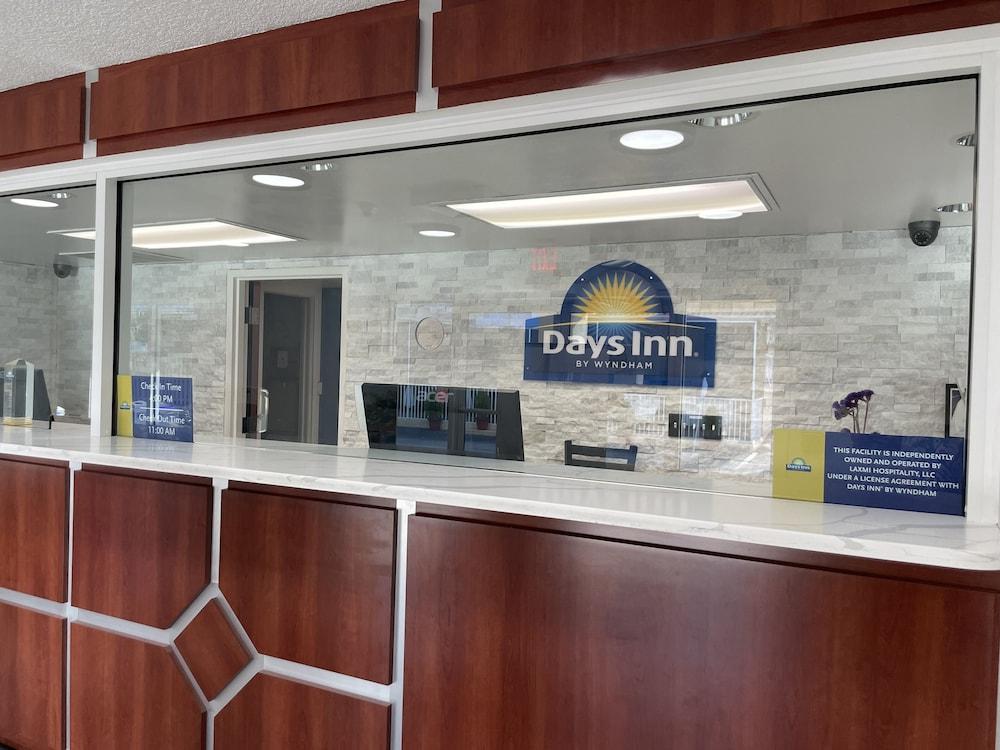 Days Inn By Wyndham Port Charlotte Town Center Exteriér fotografie